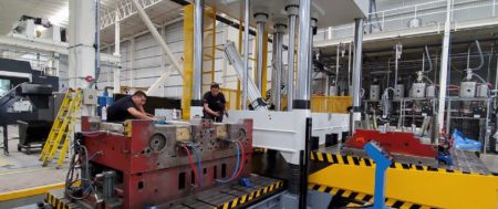 “¿Por qué las prensas de localización de fallos son esenciales para fabricantes y fabricantes de moldes/matrices?