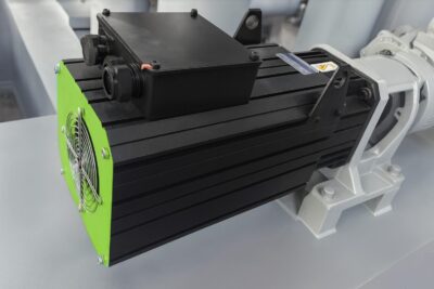 Motor servo de MetalPress