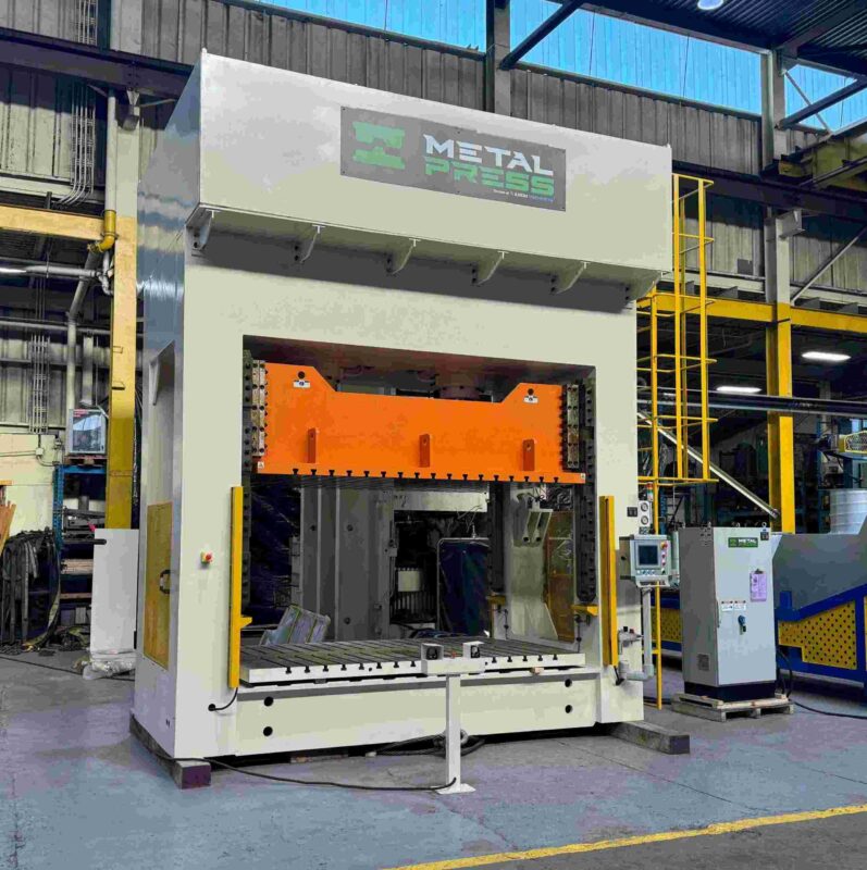 PRENSA HIDRÁULICA CON MOTOR SERVO DE COLUMNA RECTA