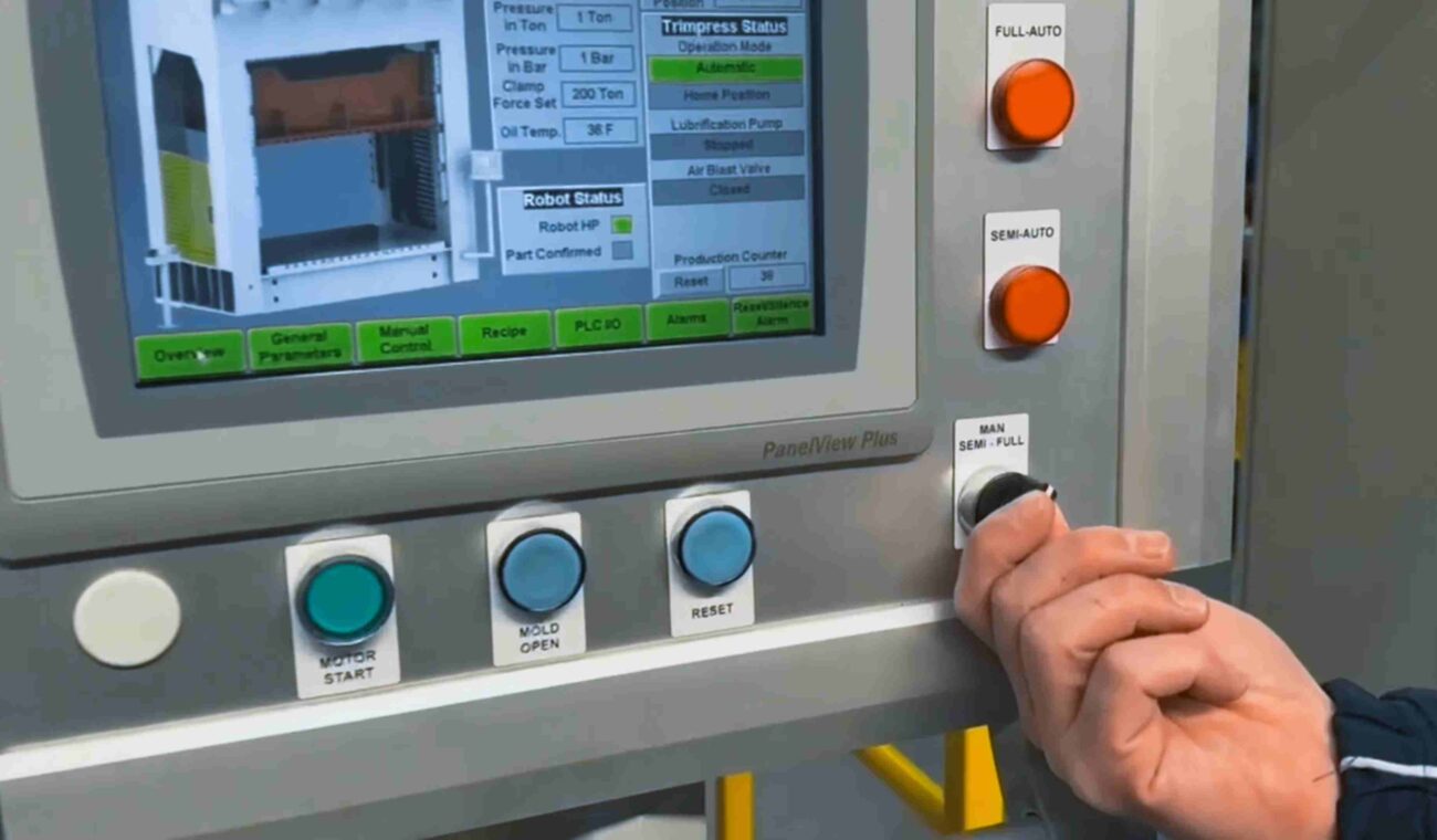 PRENSA HIDRÁULICA CON MOTOR SERVO DE COLUMNA RECTA